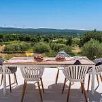 Mimi Zadar